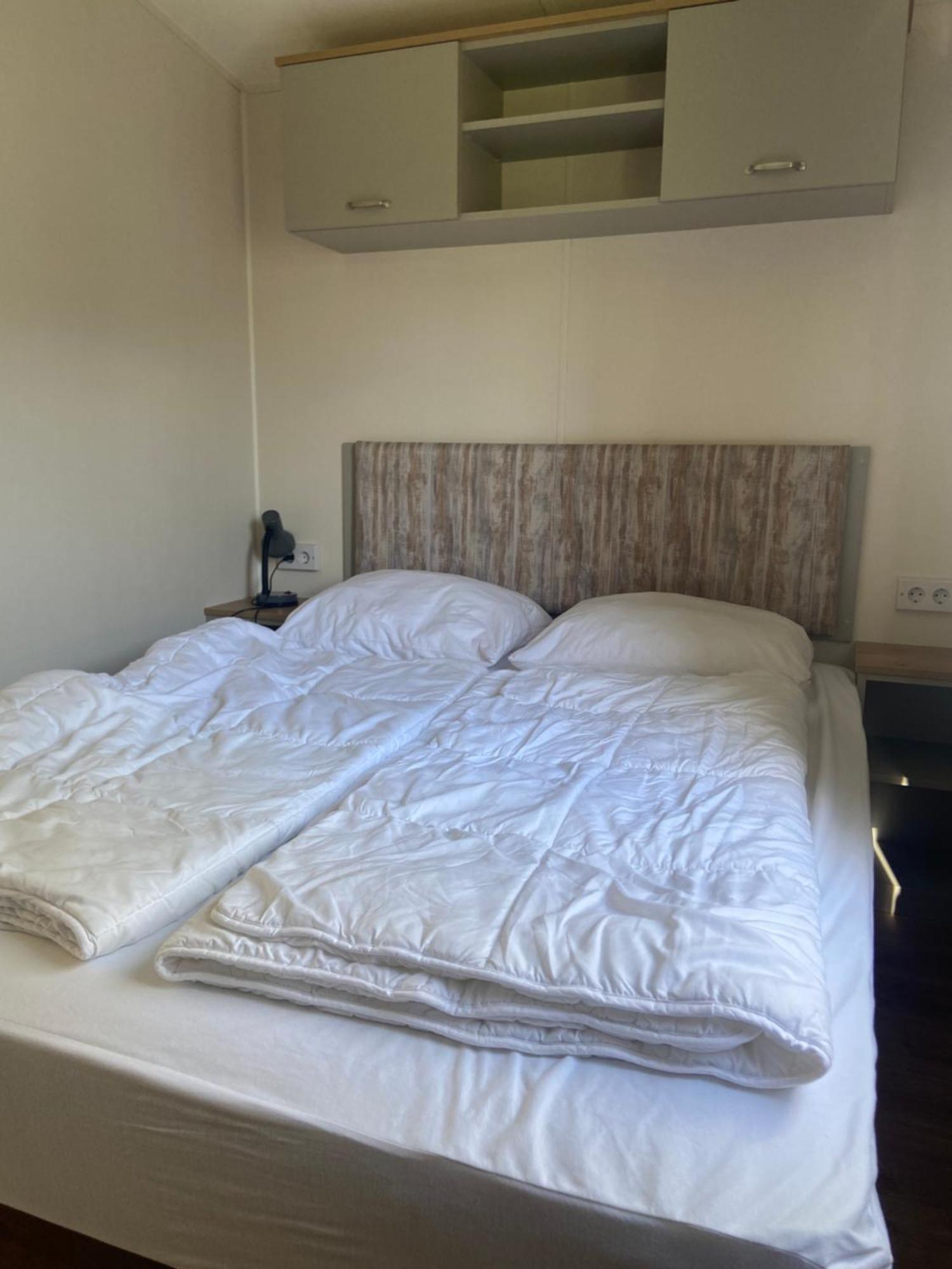 Camping De Duinhoeve Chalet Vogel Not For Companies 新哈姆斯泰德 外观 照片